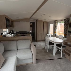 The Dram Van - Beautiful, Luxury Static Caravan Аберлауэр Exterior photo