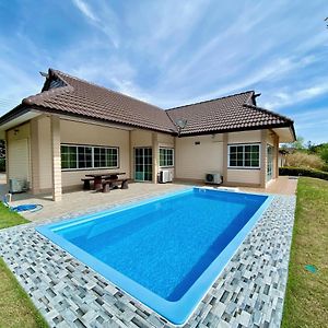 Sand-D House Pool Villa A15 At Rock Garden Beach Resort Rayong Маэ-Пим Exterior photo