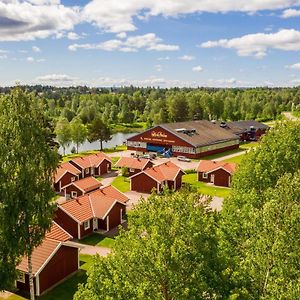 Отель First Camp Moraparken - Dalarna Exterior photo