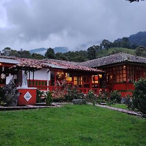 Ecohotel Pinohermoso Reserva Natural Саленто Exterior photo
