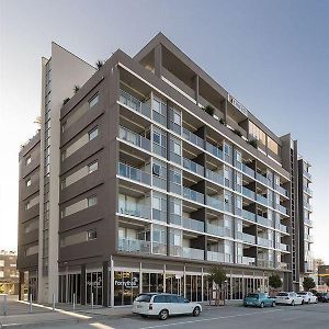 Honeysuckle Executive Apartments Ньюкасл Exterior photo