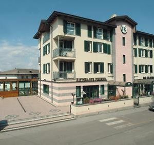 Hotel Kristall Loiano Exterior photo
