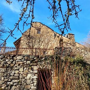 Апартаменты Chambre Ou Gite Dans Une Maison De Montagne - De Suzon A Zelie Entraigues  Exterior photo