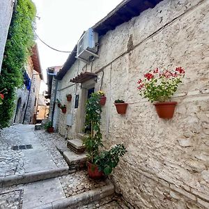 Вилла Storico Casa Di Pelegrini Poggio Moiano Exterior photo