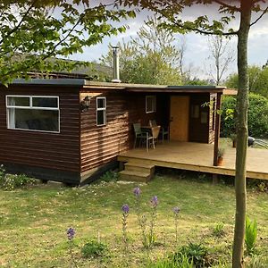 Вилла Cozy And Peaceful Cabin 15 Mins From Lyme Regis Бридпорт Exterior photo