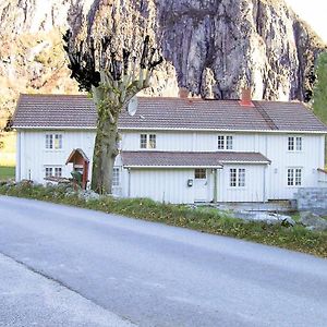 Holiday Home Eresfjord Jovollstua Overas Exterior photo