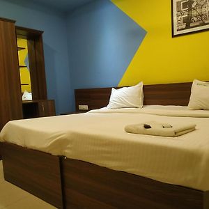 Kadavil Suites Rooms And Apartments Edappally Коччи Exterior photo
