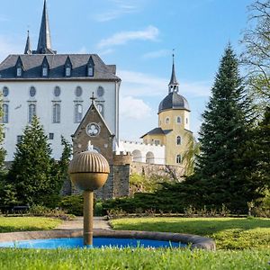 Отель Schloss Purschenstein Нойхаузен Exterior photo