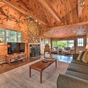 Вилла Lakefront Petoskey Abode - Deck, Grill And Boat Dock Exterior photo