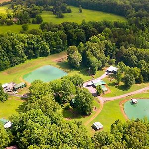 Вилла Charming New Concord Cabin On 50-Acre Farm! Exterior photo