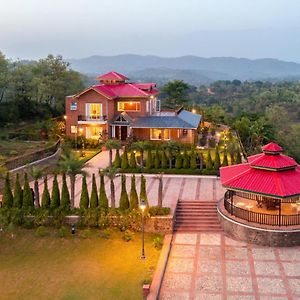 Stayvista At Dhauladhar House - Luxurious Chateau In Kangra Дармсала Exterior photo