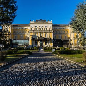 Hotel Villa Malpensa Виццола-Тичино Exterior photo