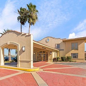 La Quinta Inn By Wyndham New Orleans Causeway Метейри Exterior photo