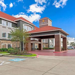 Отель La Quinta By Wyndham Bridge City-Orange Exterior photo