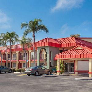 Мотель Super 8 By Wyndham Clearwater/Us Hwy 19 N Exterior photo