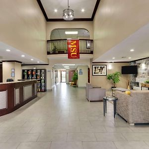 Best Western Plus University Inn & Suites Уичито-Фолс Exterior photo