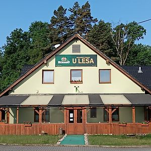 Restaurace A Penzion U Lesa Гавиржов Exterior photo