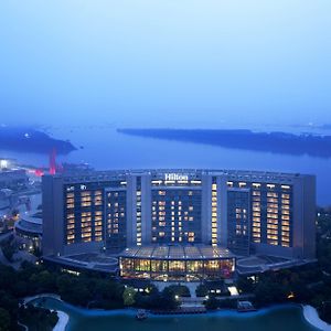 Отель Hilton Nanjing Riverside Exterior photo