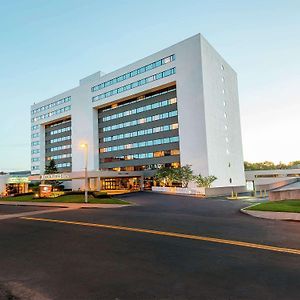 Отель Doubletree By Hilton Бингемтон Exterior photo