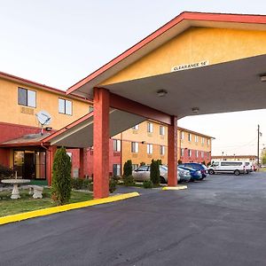 Quality Inn Мозес-Лейк Exterior photo