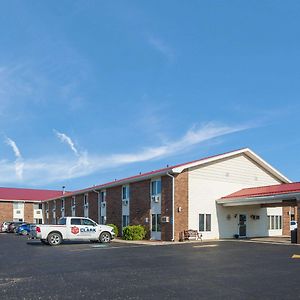 Econo Lodge Inn & Suites Эсканаба Exterior photo