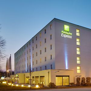 Holiday Inn Express Neunkirchen, An Ihg Hotel Нойнкирхен Exterior photo