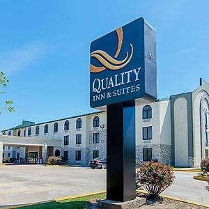 Quality Inn & Suites Near Tanger Outlet Mall Гонзалес Exterior photo