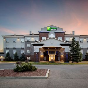 Holiday Inn Express Airdrie, An Ihg Hotel Exterior photo