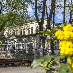 Отель Historicke Lazne Darkov Карвина Exterior photo