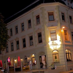 Отель Traditionsgasthaus Goldener Loewe Riesa Restaurant & Pension Exterior photo