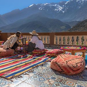 Bed and Breakfast Amazigh Family Riad Имлиль Exterior photo