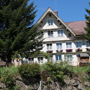 Bed and Breakfast Schlafen Im Sternen Ennetbuehl Nesslau Exterior photo