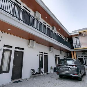 Отель Reddoorz @ Jalan Urip Sumoharjo Lampung Бандар-Лампунг Exterior photo