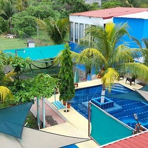 Отель Lo De Reyes Monterrico Y Sipacate Лас-Кечас Exterior photo