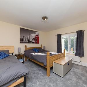 Вилла Rocester Rest Close To Alton Towers & Jcb, Netflix Exterior photo