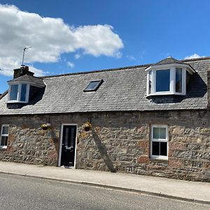 Islas Cottage, A Home In The Heart Of Speyside Дафтаун Exterior photo