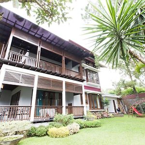 Rumah Pelita Near Lembang Free Wifi - Villa Lantera Бандунг Exterior photo