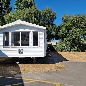 Вилла Beautiful 3-Bed Caravan At Rockley Park Пул Exterior photo