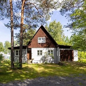 Tueri Holiday Home, A Simple House Exterior photo