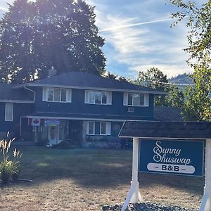 Sunny Shuswap B&B Чейс Exterior photo