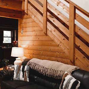 Вилла Wolf Creek Cabin At 36 North - Hot Tub Purlear Exterior photo