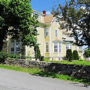 Louisbourg Harbour Inn Exterior photo