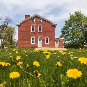Farmhouse Broad Brook: Comfort & Charm. Ист-Виндзор Exterior photo