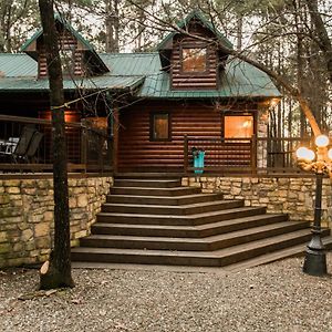 Leaping Lizard Lodge 4 Bdrm 3 And A Half Bth, Hot Tub, Fireplaces, Swing Set, Gameroom Брокен-Боу Exterior photo
