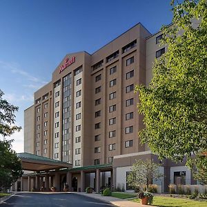 Отель Madison Marriott West Мидлтон Exterior photo