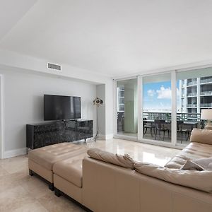 Ritz Carlton Coconut Grove Luxury 2 Bedroom Apt Apts Майами Exterior photo