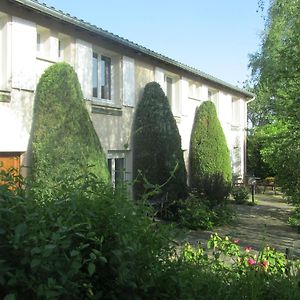 Отель Auberge De L'Arzon Chomelix Exterior photo