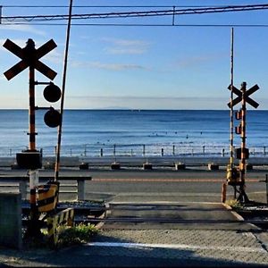 Апартаменты Seaside House Enoshima 江ノ島, Free Parking 漫居湘南海岸, 尋訪灌籃高手 Koshigoe Exterior photo