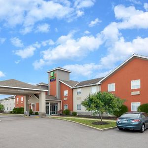 Holiday Inn Express Cleveland-Vermilion, An Ihg Hotel Exterior photo