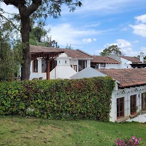 Вилла Amplia Casa Antigua Guatemala Con Pergola Y Jardin Exterior photo